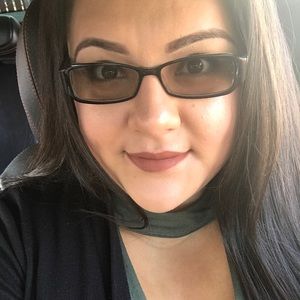 Meet your Posher, Yvonne